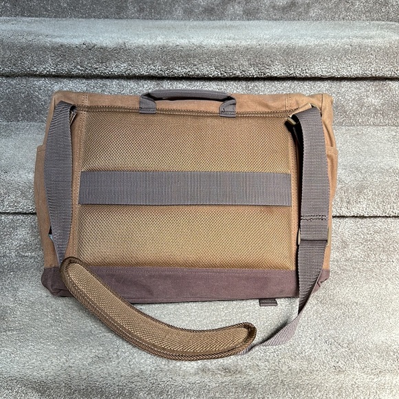 Wenger 16” Corte Messenger Bag UNISEX - Picture 2 of 10